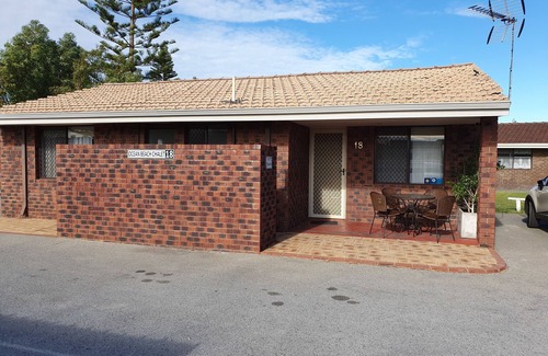 Jurien Bay Cabin | Ocean Beach Chalet 18