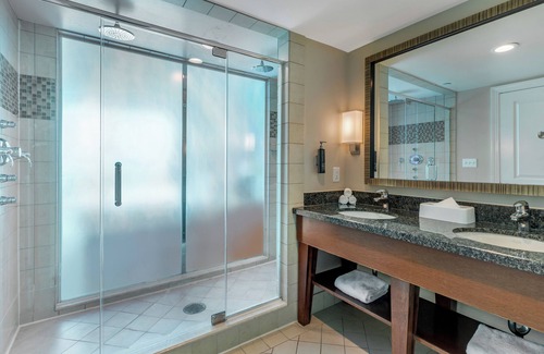 Northeast Virginia Beach Resort | Ocean Beach Club Virginia Beach - 3 BEDROOM OCEAN FRONT SUITE W/3 KING BEDS