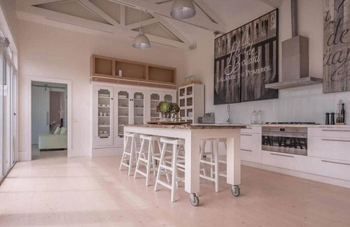 Sorrento House | Ocean Beach House Sorrento - Timeless coastal charm with modern luxury.