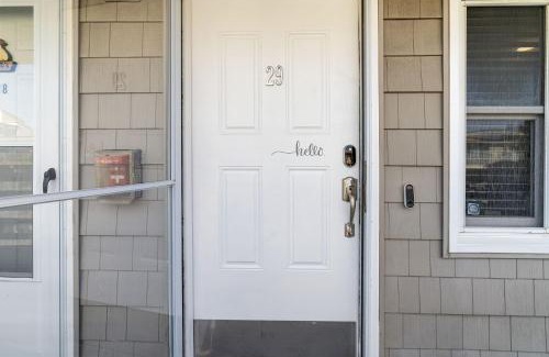 Midtown Ocean City Apartment | Ocean Block Condo 100 Steps From the Beach