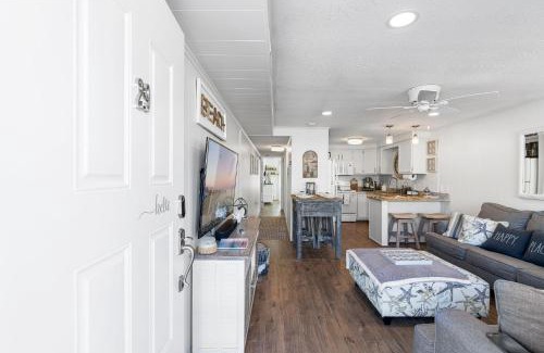 Midtown Ocean City Apartment | Ocean Block Condo 100 Steps From the Beach
