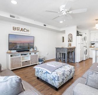 Midtown Ocean City Apartment | Ocean Block Condo 100 Steps From the Beach