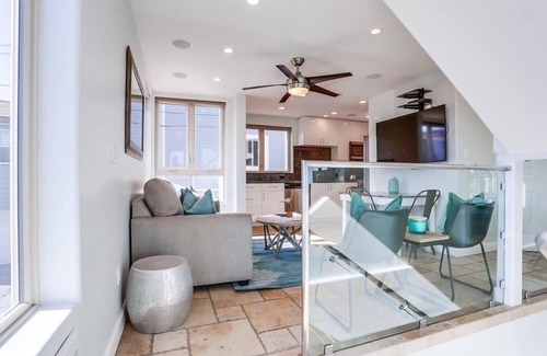 Central Mission Beach House | Ocean Breeze 2