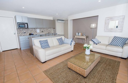 Boat Harbour Apartment | Ocean breeze at boat harbour