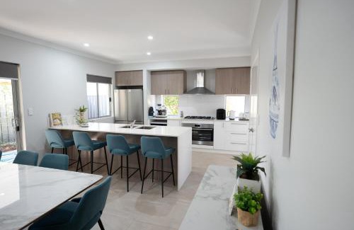 Rockingham Apartment | Ocean Breeze