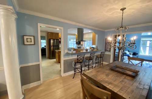 Vero Beach House | Ocean breeze awaits in this coastal jewel. A simple walk to the ocean.