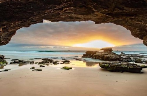 Caves Beach House | Ocean Breeze @ Caves beach.