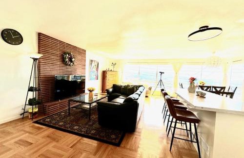 Westlake House | Ocean Breeze Coastal Getaway