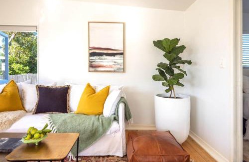 Waiheke Island House | Ocean Breeze Cottage - Coast & Country