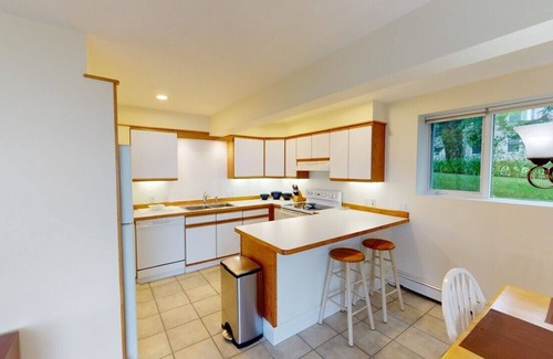 Surry Apartment | Ocean Breeze. Cozy walkout basement apartment on the ocean.