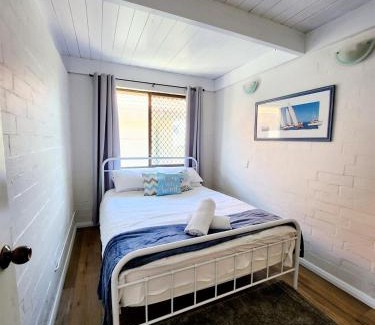 Mandurah Apartment | Ocean Breeze Loft Villa With Pool, Tennis Court & Playground!