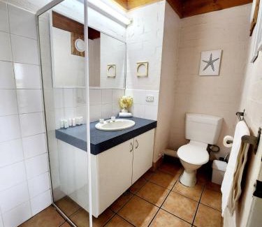 Mandurah Apartment | Ocean Breeze Loft Villa With Pool, Tennis Court & Playground!