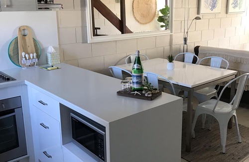 Mollymook Beach House | Ocean Breeze Mollymook Beach