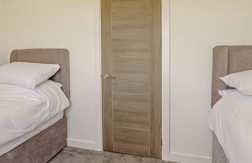 Port-Eynon Apartment | Ocean Breeze - Sanctuary Suite