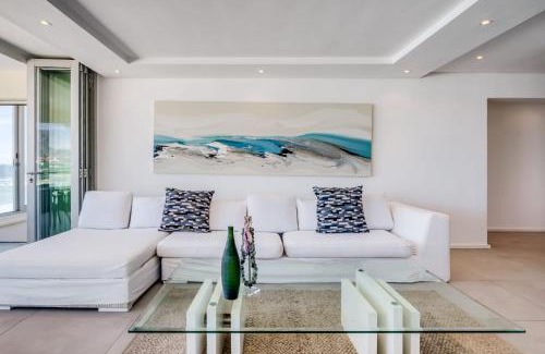 Clifton Apartment | Ocean Breeze