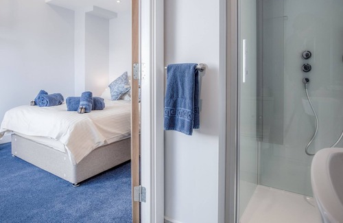 Saundersfoot Hotel | Ocean Cabins No. 11 @ The Square - Saundersfoot