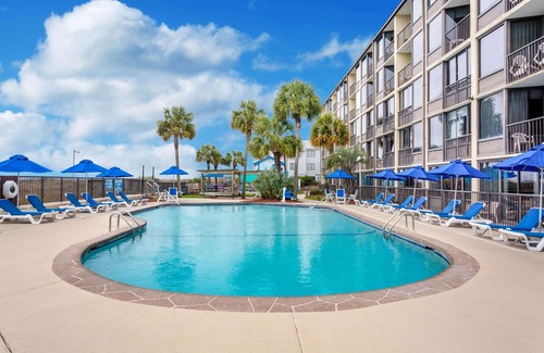 Cherry Grove Beach Condo | Ocean Club Resort Myrtle Beach a Ramada by Wyndham