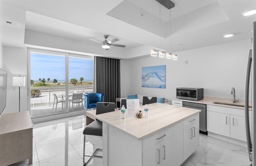 Treasure Island Hotel | Ocean Club Treasure Island Hotel