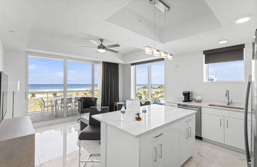 Treasure Island Hotel | Ocean Club Treasure Island Hotel