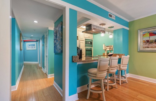 Briarcliffe Acres Condo | Ocean Creek 2BR - Pools, Beach Access & Barefoot Landing Across Street