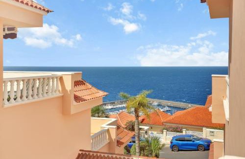 Los Gigantes Apartment | OCEAN ROCK APARTMENT, Heated Pool, Wi Fi, Smart TV
