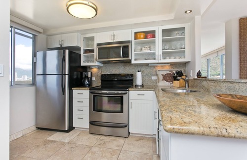 Diamond Head - Kapahulu - St. Louis Condo | OCEAN FACING-14th Fl Gold Coast/Penthouse @ Diamond Head Beach Hotel