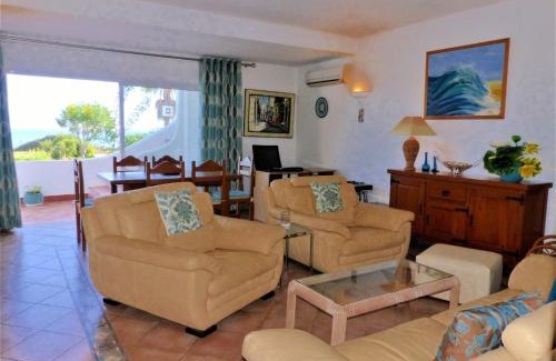 Alporchinhos Villa | Ocean facing at Senhora da Rocha