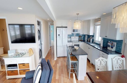 North Beach Haven House | Ocean Front 1st floor duplex with expansive views in Brant Beach with private.