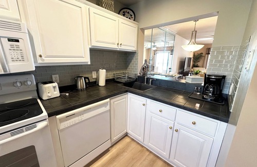 Crescent Beach Condo | Ocean front 2 bedroom 2.5 bath townhouse, Summerhouse 402!