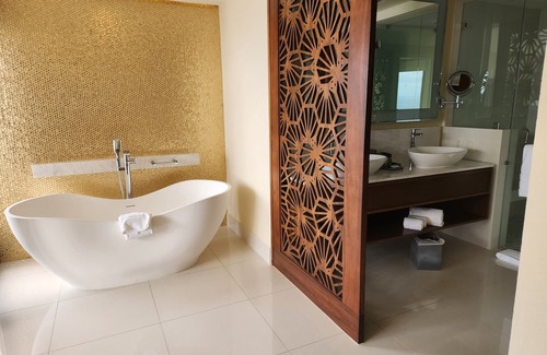 San Jose del Cabo Resort | Ocean Front 3 Bdrm Penthouse at the beautiful Villa La Valencia.