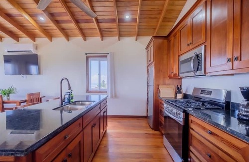 Belize City Villa | Ocean Front 3 bed/2 Bath Home w Pool - Upper Unit