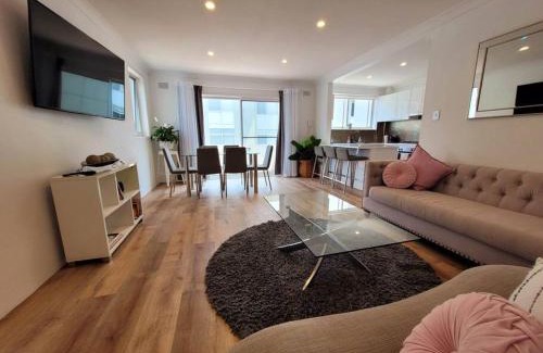 Cronulla Apartment | Ocean Front Apartment
