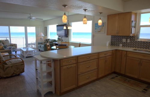 Satellite Beach Condo | Ocean Front Complex -Beautiful Panoramic Ocean Views!