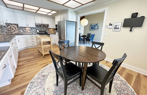 Oregon Coast House | Ocean Front! Estate House with 3 Units Sleeps 12!