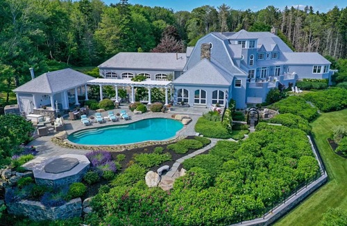 Higgins Beach House | Ocean front estate. 15 min to Portland.
