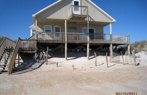 Surf City Cottage | Ocean Front Get Away on Topsail Island