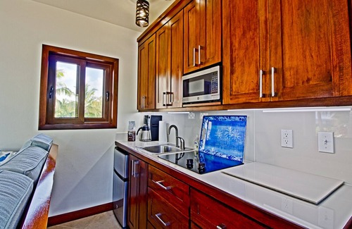 San Pedro Villa | Ocean Front Home: 3 BDR, 3 Bath With Pool, Rooftop Deck & Private Beach