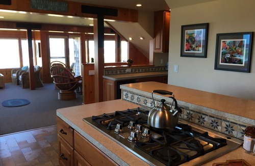 Tolovana Park House | Ocean Front Home in Cannon Beach, Oregon.
