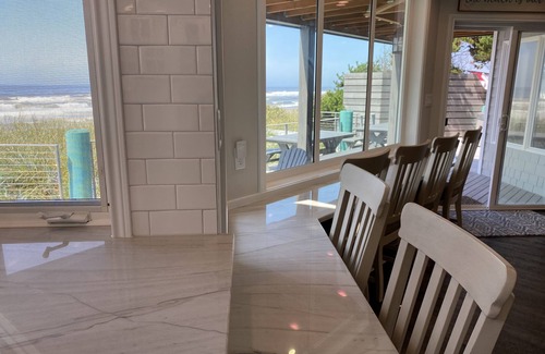 Neskowin House | Ocean Front, Hot tub, theater room, game room, Wifi, All king beds