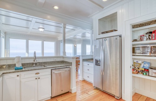 Lincoln Beach House | Ocean Front Luxury Home in Bella Beach, Steps From Beach, High End Amenities!