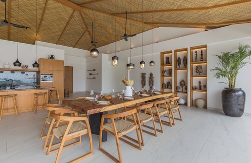 Mushroom Bay Villa | Ocean Front Majestic and Eco-Friendly 6 BDR villa in Nusa Lembongan, Bali