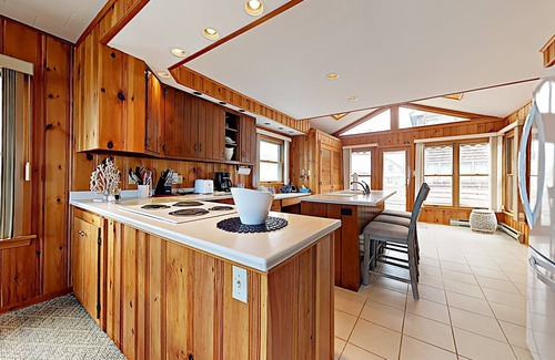 Wells Beach House | Ocean Front! On the sand! Stunning 5 BR house on Atlantic Ave, Wells Beach!
