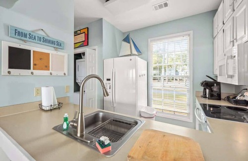 Melrose on the Beach House | Ocean-Front Pet-Friendly Cottage in Daufuskie