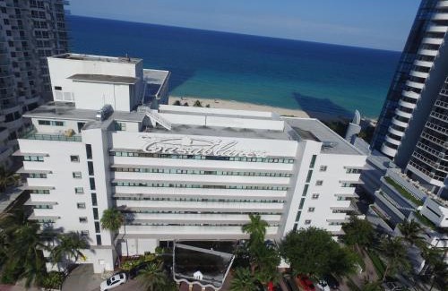 Mid Beach Apartment | Ocean Front Resort Studio