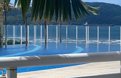 Pompeia Apartment | OCEAN FRONT UNLIMITED COM VISTA MAR - Wi-FI, Piscina Borda infinita Aquecida de frente ao Mar, Jacuzzi, Saunas e Academia