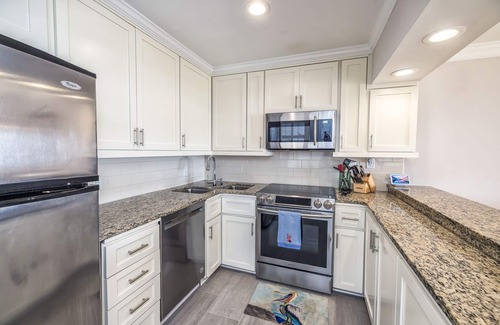 Wrightsville Beach House | OCEAN FRONT 3BR, GREAT LOCATION, STEPS TO THE BEACH, PERFECT FOR FAMILIES!