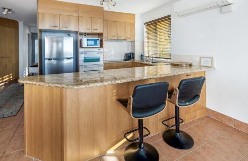 Moffat Beach Apartment | Ocean Front Views with Rooftop Terrace
