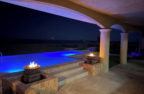 Buenavista Villa | Ocean Front Villa in peaceful La Ribera Sleeps 12