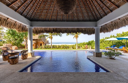 Santa Maria Colotepec Villa | OCEAN FRONT WORLD-CLASS VILLA
