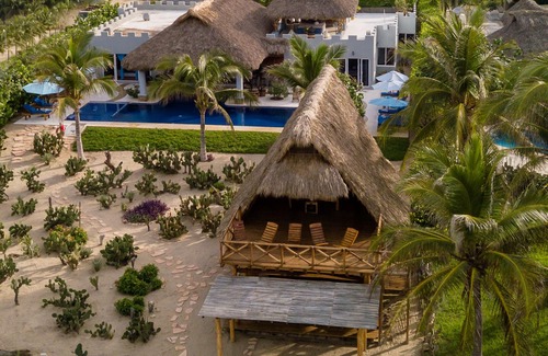 Santa Maria Colotepec Villa | OCEAN FRONT WORLD-CLASS VILLA